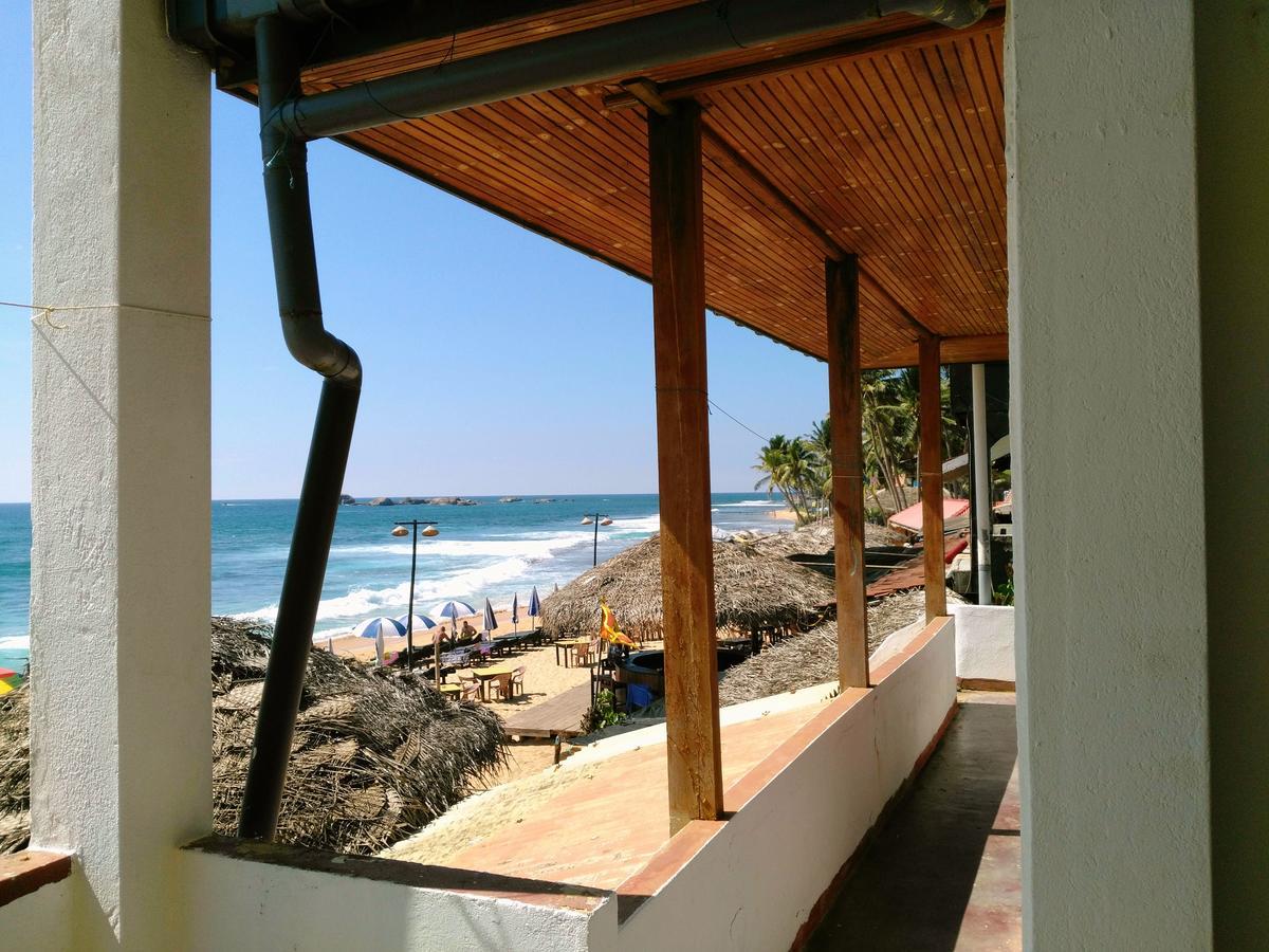 Sunnys Beach Guest House Hikkaduwa Exterior foto