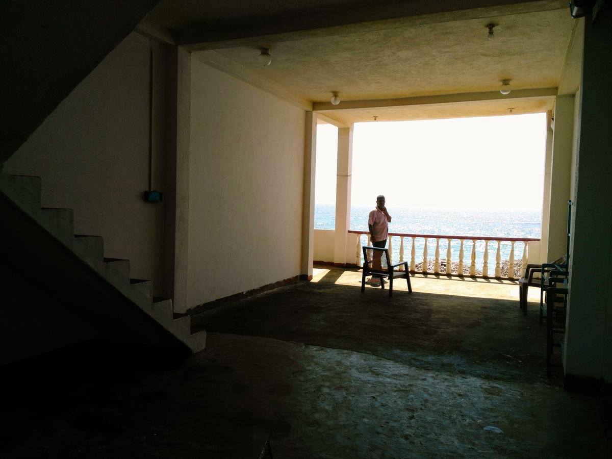 Sunnys Beach Guest House Hikkaduwa Exterior foto