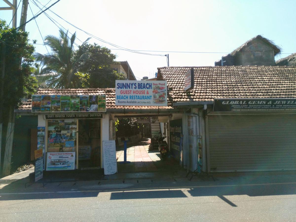 Sunnys Beach Guest House Hikkaduwa Exterior foto